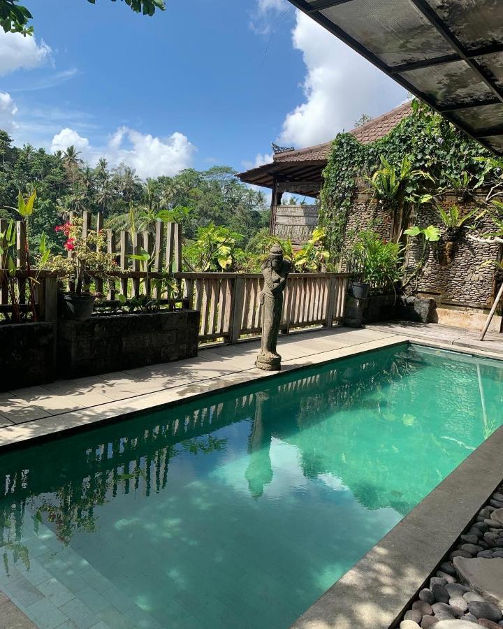 Ubud Paras Villa Luaran gambar
