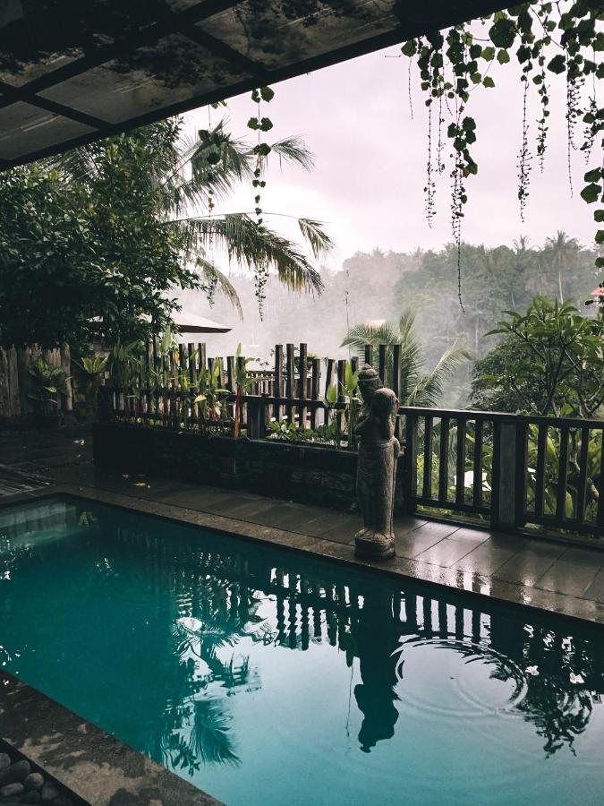 Ubud Paras Villa Luaran gambar