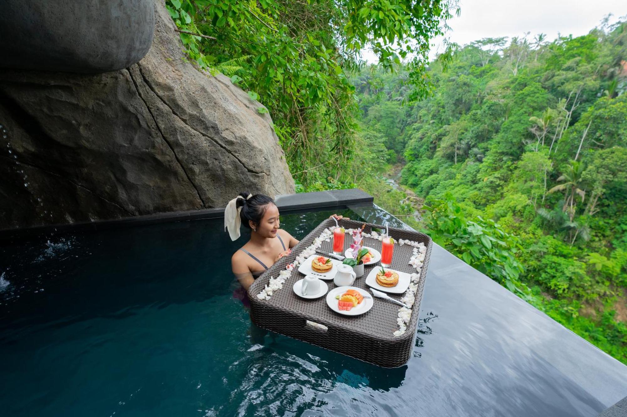Ubud Paras Villa Luaran gambar