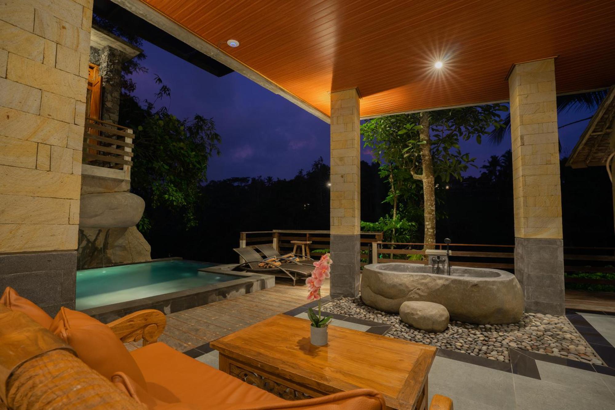 Ubud Paras Villa Luaran gambar
