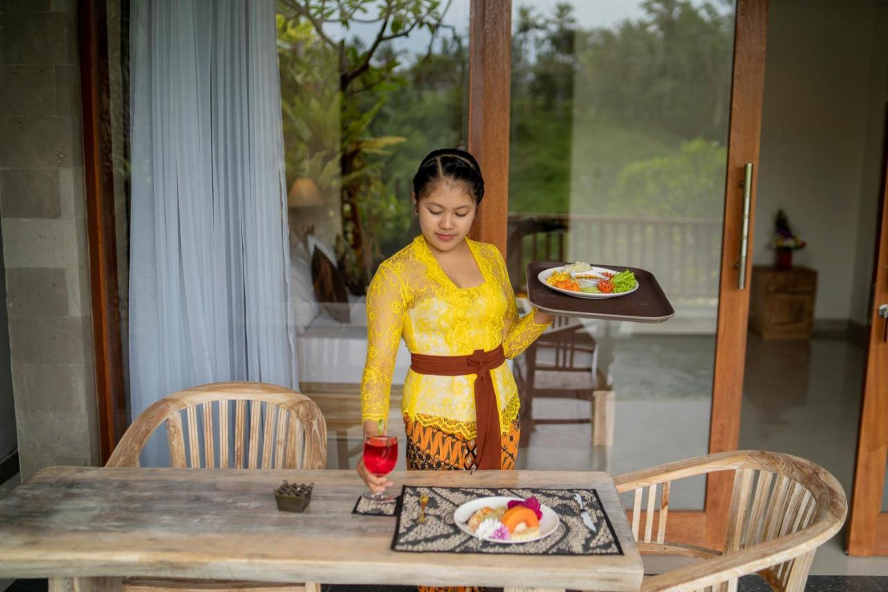 Ubud Paras Villa Luaran gambar